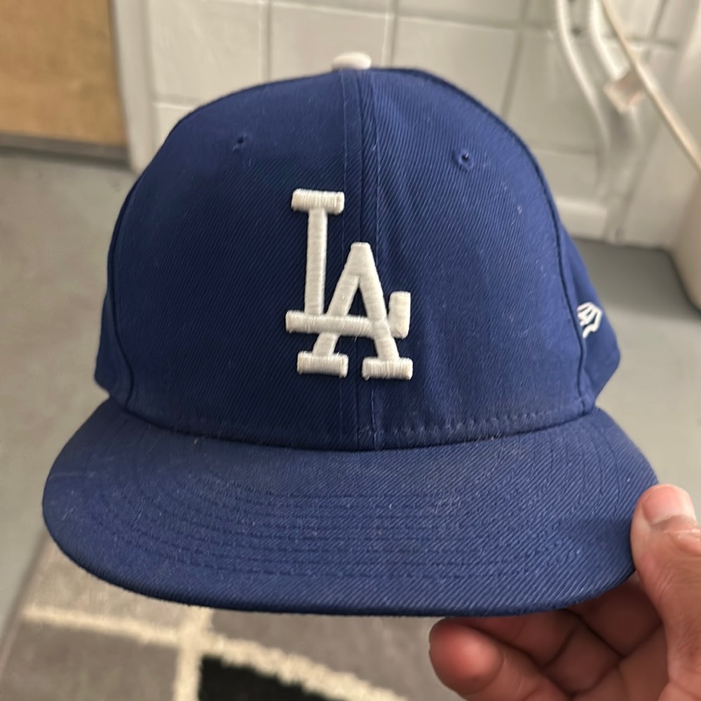 baseball fitted cap